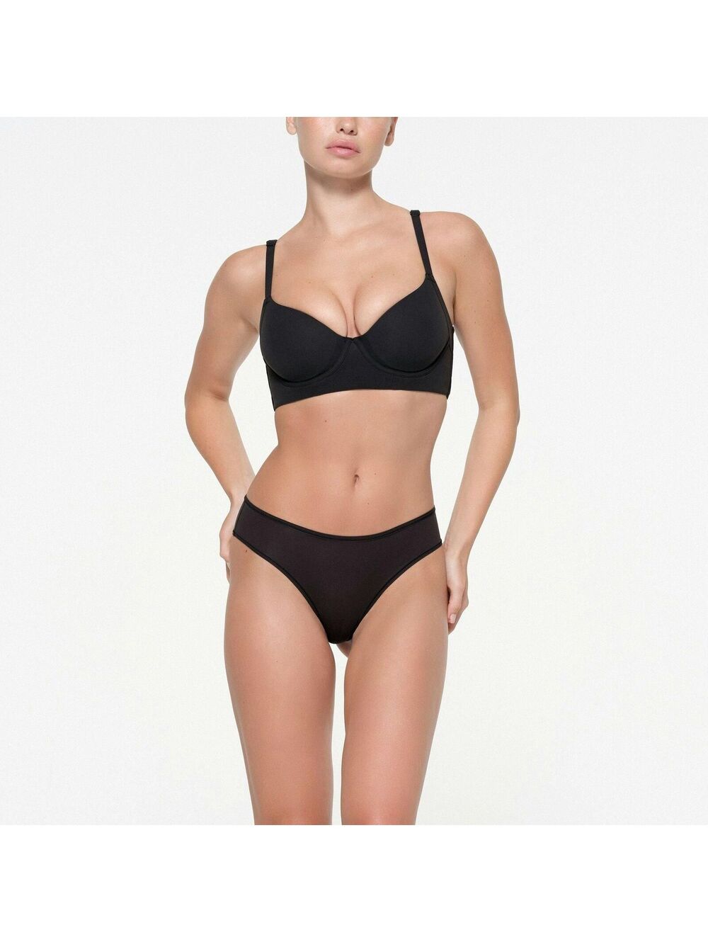 SKIMS NWT Fits Everybody Full Coverage Back Smoother Bra - Size 40DD